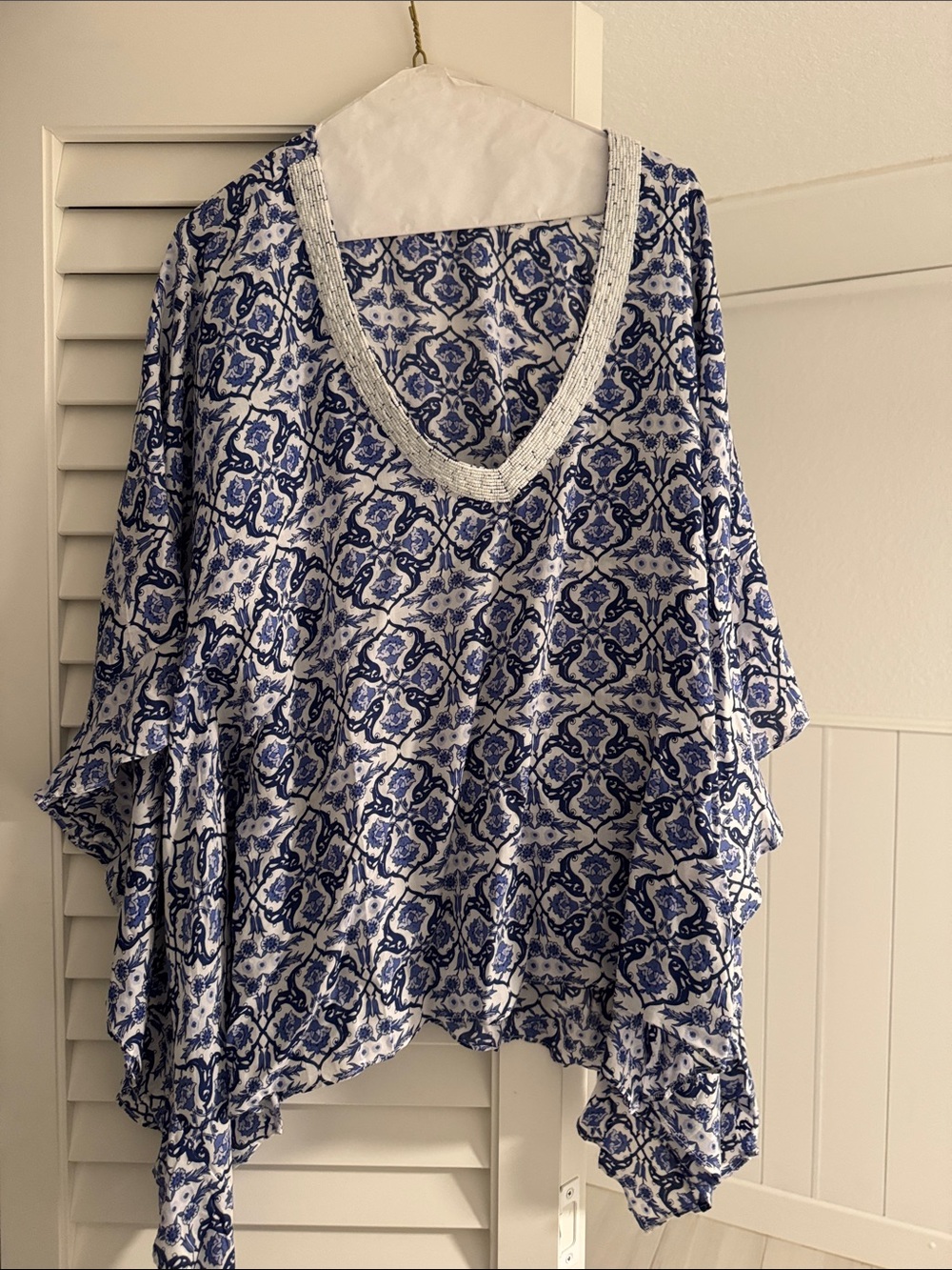 Walker & Wade Blue White Floral Beaded Kaftan Large